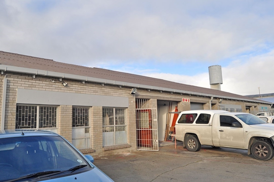 To Let commercial Property for Rent in Maitland Western Cape